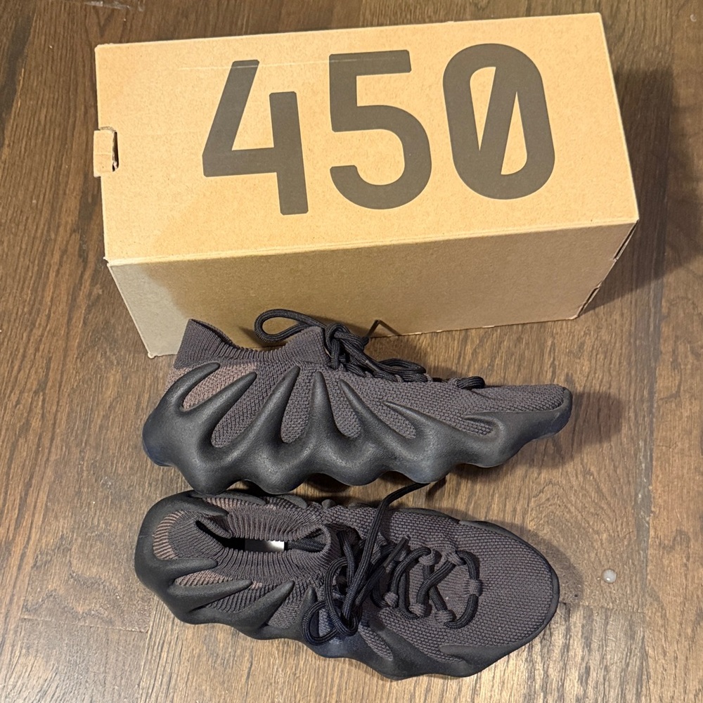 Adidas Yeezy 450 in Black